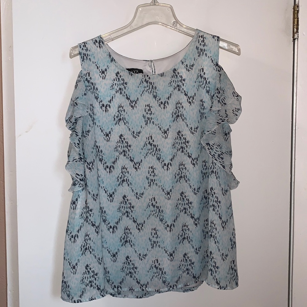 Cute blouse